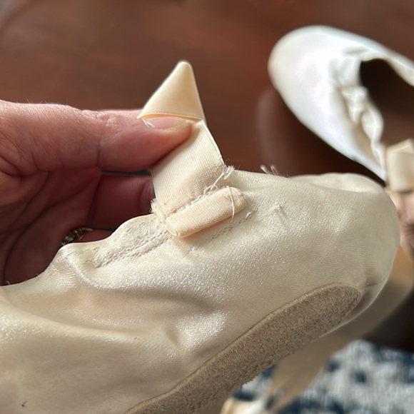 So Danca Ballet Pointe Shoes, Size 7.5E - Picture 6 of 12